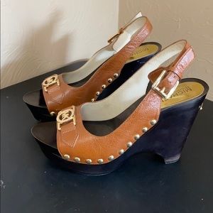 Michael Kors leather/gold wedge Sz 7